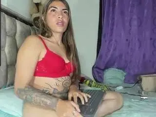 Girlhotdaphne  live sex cam