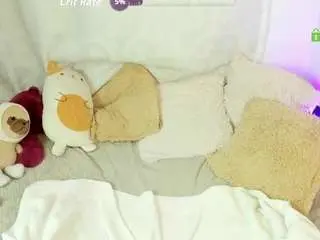 Hallestrawberry  live sex cam