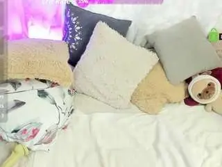 Hallestrawberry  live sex cam