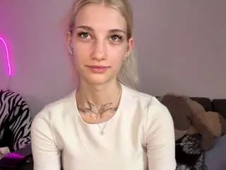 Hyevaubel  live sex cam