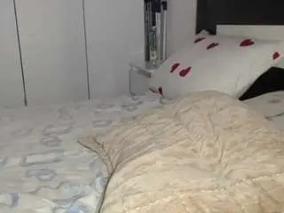 Petite-danielle  live sex cam