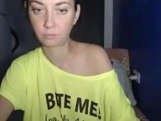Petite-danielle  live sex cam