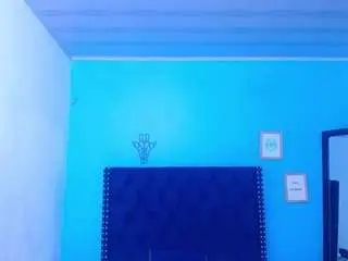 Goldenn-ass1  live sex cam