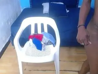 Goldenn-ass1  live sex cam