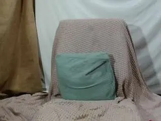 Lola4u  live sex cam