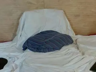 Lola4u  live sex cam