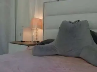 Prettyjess  live sex cam