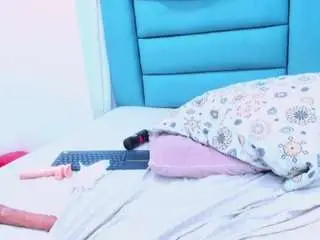 Emily-prisston  live sex cam