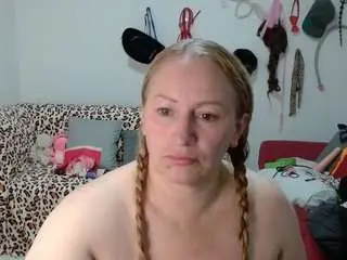 Emperatrizmessy  live sex cam