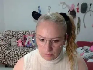 Emperatrizmessy  live sex cam