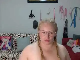 Emperatrizmessy  live sex cam