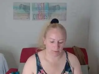 Emperatrizmessy  live sex cam