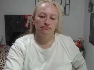 Emperatrizmessy  live sex cam