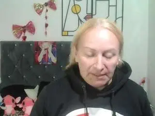 Emperatrizmessy  live sex cam