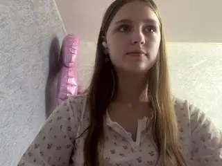 Mikabraskey  live sex cam
