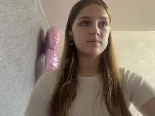 Mikabraskey  live sex cam