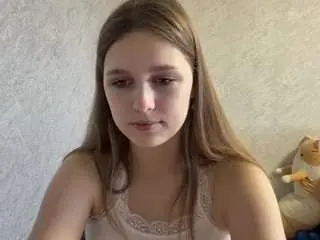 Mikabraskey  live sex cam