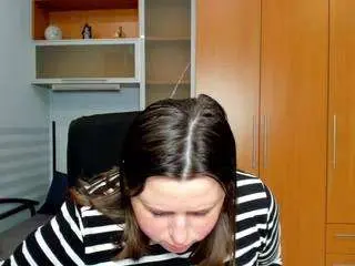 Naomi2life  live sex cam