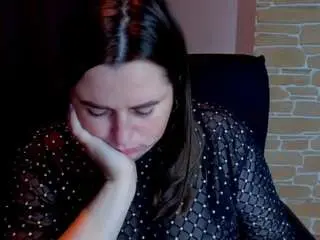Naomi2life  live sex cam