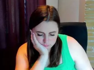 Naomi2life  live sex cam