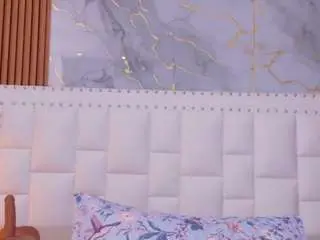 Naughtyebonyy  live sex cam