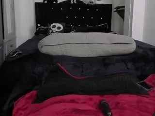 Amyaloqua  live sex cam