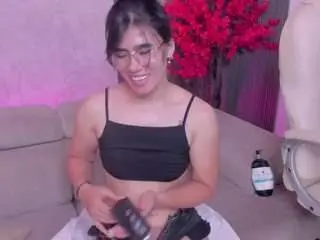 Ashly-andrews  live sex cam