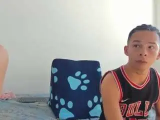 Bliinkii  live sex cam