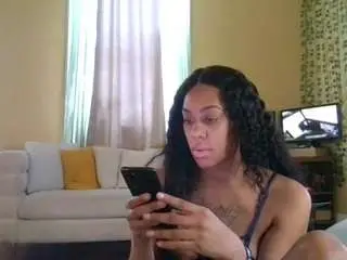 Delicateorchid  live sex cam