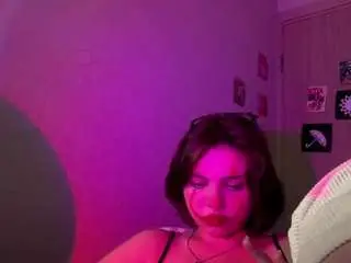 Latrinabonno  live sex cam