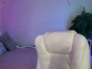 Vikkimoon  live sex cam