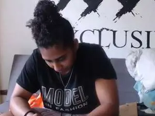 Yohatinelly  live sex cam