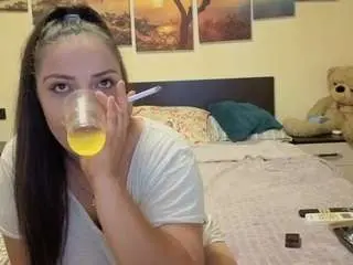 Adellineee  live sex cam
