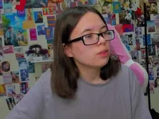 Chio-mio  live sex cam