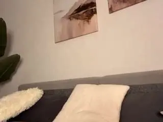 Clovercrammer  live sex cam