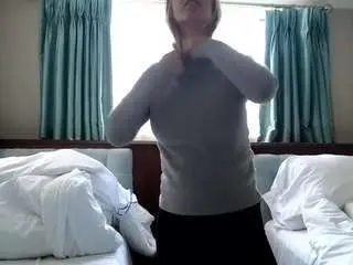 Roryjhey  live sex cam