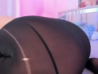 Samanta-roberts  live sex cam