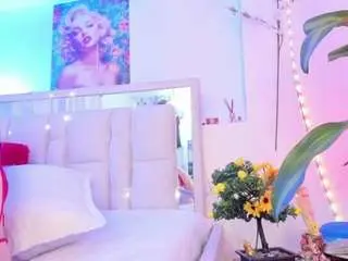 Samanta-roberts  live sex cam