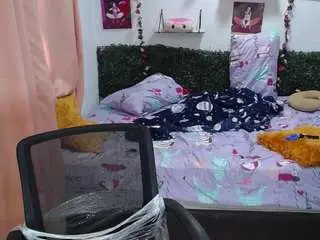 Thianaahorny  live sex cam