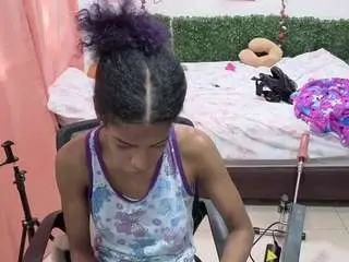 Thianaahorny  live sex cam