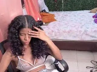 Thianaahorny  live sex cam