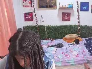 Thianaahorny  live sex cam