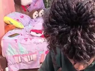 Thianaahorny  live sex cam