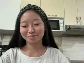 Aleasesilquero  live sex cam