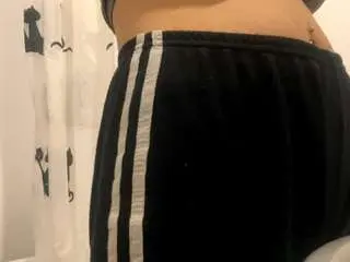 Azziepov  live sex cam