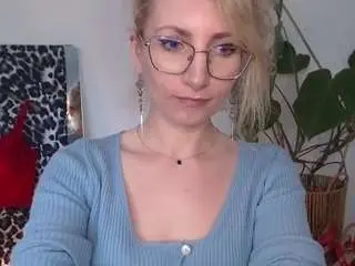 Cinderellamoon  live sex cam