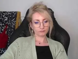 Cinderellamoon  live sex cam