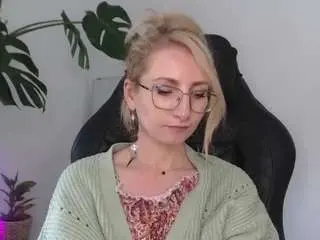 Cinderellamoon  live sex cam