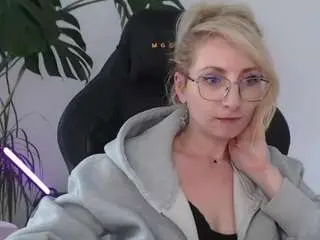 Cinderellamoon  live sex cam