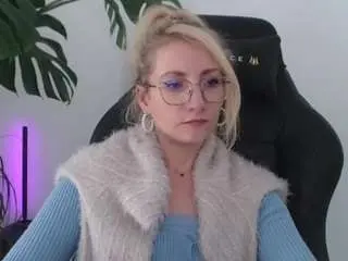 Cinderellamoon  live sex cam